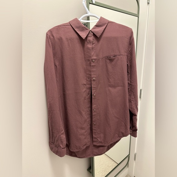 Lululemon Button Shirt with Pleated Back - Picture 1 of 4